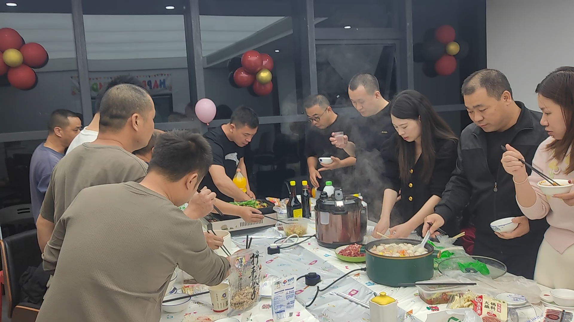 聚餐1.jpg